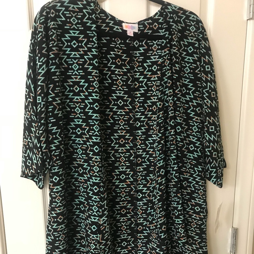 NWT LuLaRoe Medium Lindsey